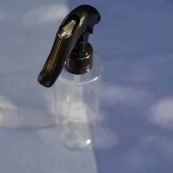 Butelka ze spryskiwaczem 250 ml PET K okrągła