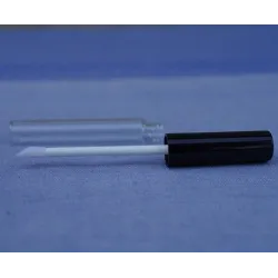 Pojemnik na błyszczyk do ust z aplikatorem 7 ml