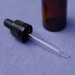 Butelka szklana z pipetą szklaną (cz) 30 ml brązowa (P)
