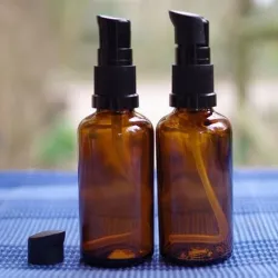 Butelka szklana brąz. z pompką  50 ml